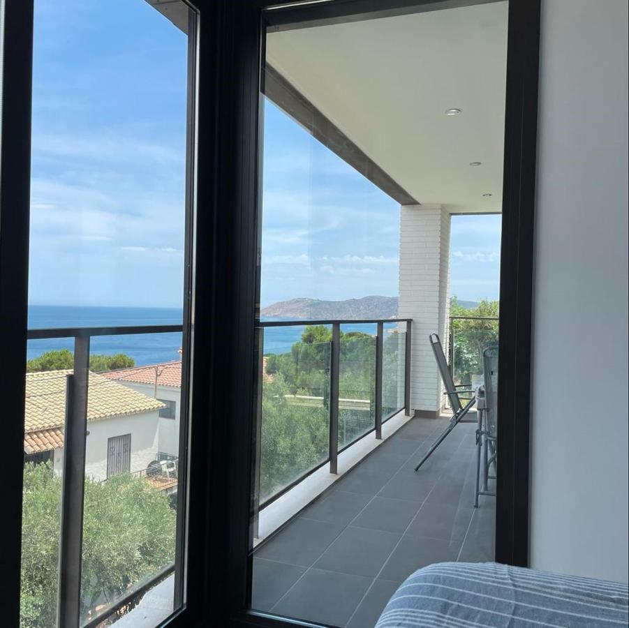 Apartment Sea View Llanca Ngoại thất bức ảnh