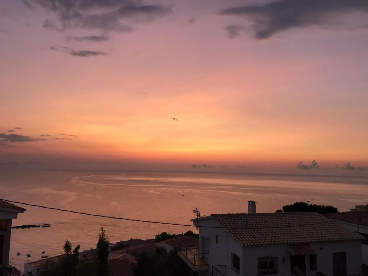 Apartment Sea View Llanca Ngoại thất bức ảnh